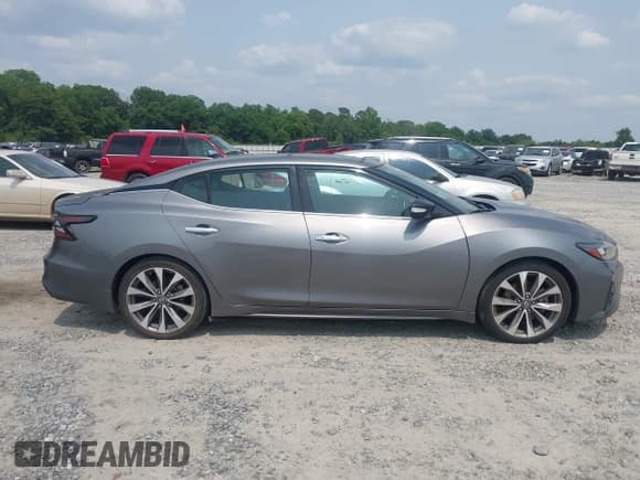 ✅ 2022 Nissan Maxima Platinum • VIN: 1N4AA6FV1NC503118 • Lot: 42405066. Wystawiony na IAAI z przebiegiem 64 378 mil. Bezpłatny archiwum sprzedaży aukcyjnych z USA i szczegółowy raport historii pojazdu na DreamBid. Zdjęcie 13.