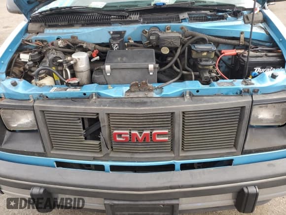 ✅ 1993 GMC Safari • VIN: 1GKEL19W9PB552660 • Lot: 46530935. Wystawiony na Copart z przebiegiem 230 644 mil. Bezpłatny archiwum sprzedaży aukcyjnych z USA i szczegółowy raport historii pojazdu na DreamBid. Zdjęcie 12.