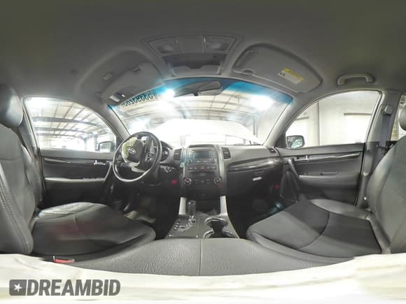 ✅ 2012 Kia Sorento EX • VIN: 5XYKUCA65CG295497 • Лот: 53393285. Опубликован ранее на Copart с пробегом 92 103 миль. Бесплатный доступ к архиву аукционных продаж из США и подробный отчёт об истории автомобиля на DreamBid. Изображение 16.