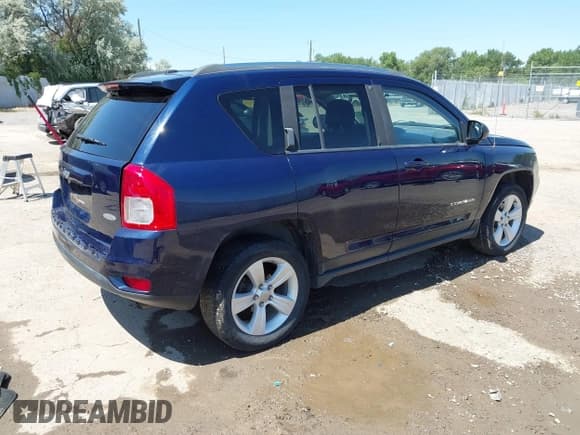 ✅ 2012 Jeep Compass Latitude • VIN: 1C4NJDEB0CD590315 • Lot: 42630408. Wystawiony na IAAI z przebiegiem 87 453 mil. Bezpłatny archiwum sprzedaży aukcyjnych z USA i szczegółowy raport historii pojazdu na DreamBid. Zdjęcie 4.