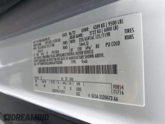 ✅ 2022 Ford Transit Cargo • VIN: 1FTBW3XG3NKA75296 • Lot: 43270753. Wystawiony na IAAI z przebiegiem 289 384 mil. Bezpłatny archiwum sprzedaży aukcyjnych z USA i szczegółowy raport historii pojazdu na DreamBid. Zdjęcie 9.