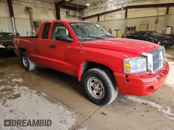 ✅ 2007 Dodge Dakota ST • VIN: 1D7HW22K57S242864 • Лот: 91945835. Опубликован ранее на Copart с пробегом 139 206 миль. Бесплатный доступ к архиву аукционных продаж из США и подробный отчёт об истории автомобиля на DreamBid. Изображение 4.