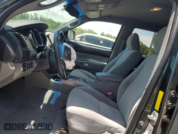 ✅ 2010 Toyota Tacoma PreRunner • VIN: 3TMJU4GN2AM095001 • Lot: 61641885. Listed on Copart with 102,266 mi. Free auction sales archive from the USA and detailed vehicle history report at DreamBid. Image 7.