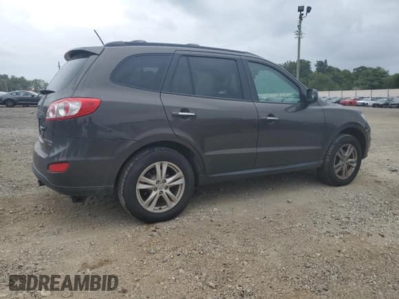 ✅ 2011 Hyundai Santa Fe Limited • VIN: 5XYZK4AG4BG082865 • Lot: 70859464. Listed on Copart with 147,261 mi. Free auction sales archive from the USA and detailed vehicle history report at DreamBid. Image 3.