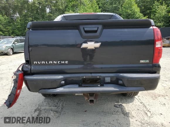 ✅ 2010 Chevrolet Avalanche LS • VIN: 3GNNCEE08AG276417 • Lot: 59474895. Listed on Copart with 165,009 mi. Free auction sales archive from the USA and detailed vehicle history report at DreamBid. Image 6.