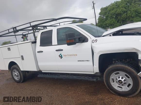 ✅ 2019 Chevrolet Silverado 2500HD Work Truck • VIN: 2GC2CREG8K1149824 • Lot: 41895440. Listed on IAAI with 241,366 mi. Free auction sales archive from the USA and detailed vehicle history report at DreamBid. Image 14.