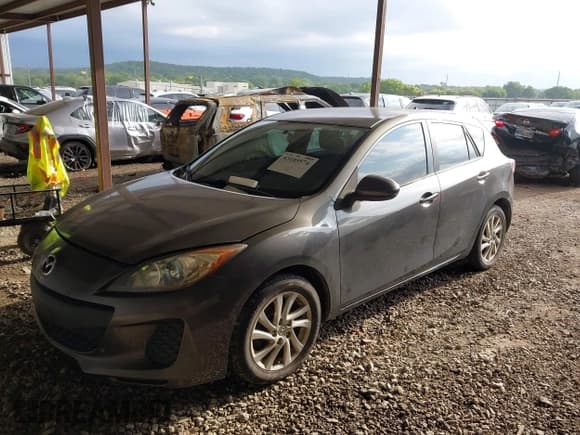 ✅ 2012 Mazda 3 i Touring • VIN: JM1BL1L82C1655427 • Lot: 43105574. Listed on IAAI with 130,317 mi. Free auction sales archive from the USA and detailed vehicle history report at DreamBid. Image 17.