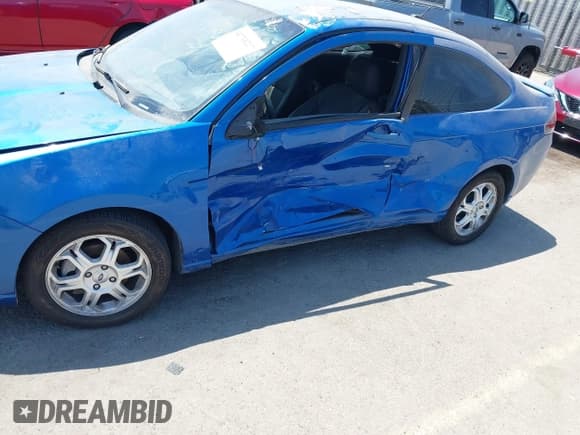 ✅ 2010 Ford Focus SE • VIN: 1FAHP3CN9AW179439 • Lot: 42711227. Wystawiony na IAAI z przebiegiem 131 727 mil. Bezpłatny archiwum sprzedaży aukcyjnych z USA i szczegółowy raport historii pojazdu na DreamBid. Zdjęcie 6.