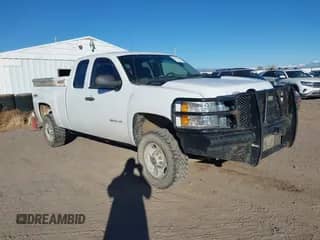 2013 Chevrolet Silverado 2500HD Work Truck z VIN 1GC2KVCG8DZ345240, wystawiony jako IAAI lot #38599201 z przebiegiem 198 487 mil mil oraz . Historia ofert i sprzedaży dostępna na DreamBid. Obrazek 1.