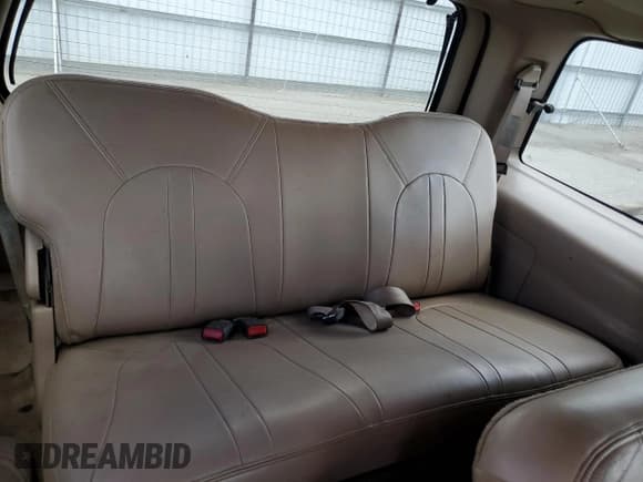 ✅ 1999 Ford Expedition XLT • VIN: 1FMRU1763XLA82435 • Лот: 82175915. Опубликован ранее на Copart с пробегом 255 497 миль. Бесплатный доступ к архиву аукционных продаж из США и подробный отчёт об истории автомобиля на DreamBid. Изображение 10.