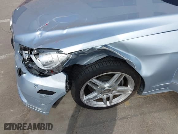 ✅ 2013 Mercedes-Benz E 350 • VIN: WDDKK5KF4DF200471 • Lot: 42046633. Listed on IAAI with 76,116 mi. Free auction sales archive from the USA and detailed vehicle history report at DreamBid. Image 6.