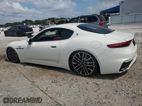 ✅ 2024 Maserati GranTurismo • VIN: ZAMBMVDB6RX441363 • Lot: 57343425. Listed on Copart with 376 mi. Free auction sales archive from the USA and detailed vehicle history report at DreamBid. Image 2.