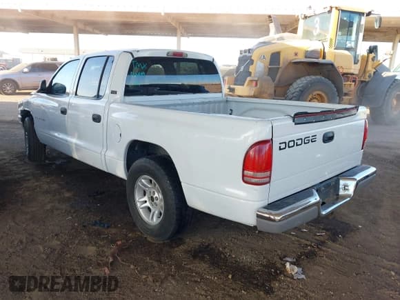 ✅ 2001 Dodge Dakota Sport • VIN: 1B7GL2ANX1S132605 • Lot: 43589666. Listed on IAAI with 234,967 mi. Free auction sales archive from the USA and detailed vehicle history report at DreamBid. Image 3.