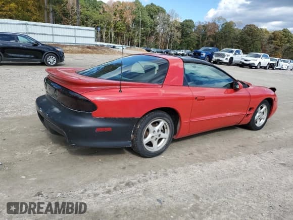 ✅ 2001 Pontiac Firebird Firebird • VIN: 2G2FS22K812118509 • Lot: 90932795. Wystawiony na Copart z przebiegiem 170 358 mil. Bezpłatny archiwum sprzedaży aukcyjnych z USA i szczegółowy raport historii pojazdu na DreamBid. Zdjęcie 3.