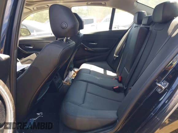 ✅ 2016 BMW 3 Series 320i xDrive • VIN: WBA8A3C53GK689326 • Lot: 42900842. Listed on IAAI with 100,824 mi. Free auction sales archive from the USA and detailed vehicle history report at DreamBid. Image 8.