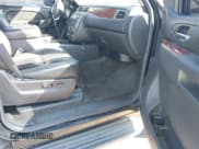 ✅ 2012 GMC Yukon XL SLT • VIN: 1GKS1LE07CR102464 • Lot: 40709273. Listed on IAAI with 182,019 mi. Free auction sales archive from the USA and detailed vehicle history report at DreamBid. Image 5.