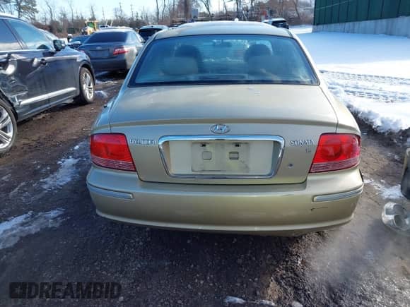 2003 Hyundai Sonata GLS z VIN KMHWF35H03A872584, wystawiony jako IAAI lot #41538079 z przebiegiem 203 501 mil mil oraz . Historia ofert i sprzedaży dostępna na DreamBid. Obrazek 16.