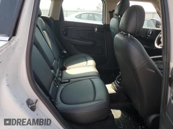 ✅ 2019 MINI Countryman Cooper • VIN: WMZYV5C53K3F58065 • Lot: 62221395. Wystawiony na Copart z przebiegiem 109 108 mil. Bezpłatny archiwum sprzedaży aukcyjnych z USA i szczegółowy raport historii pojazdu na DreamBid. Zdjęcie 10.