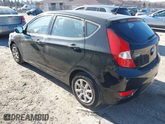 ✅ 2012 Hyundai Accent GS • VIN: KMHCT5AE7CU034585 • Lot: 43684904. Wystawiony na IAAI z przebiegiem 123 424 mil. Bezpłatny archiwum sprzedaży aukcyjnych z USA i szczegółowy raport historii pojazdu na DreamBid. Zdjęcie 3.