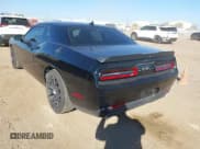 ✅ 2016 Dodge Challenger R/T Scat Pack • VIN: 2C3CDZFJ2GH101492 • Lot: 43676871. Wystawiony na IAAI z przebiegiem 110 315 mil. Bezpłatny archiwum sprzedaży aukcyjnych z USA i szczegółowy raport historii pojazdu na DreamBid. Zdjęcie 3.