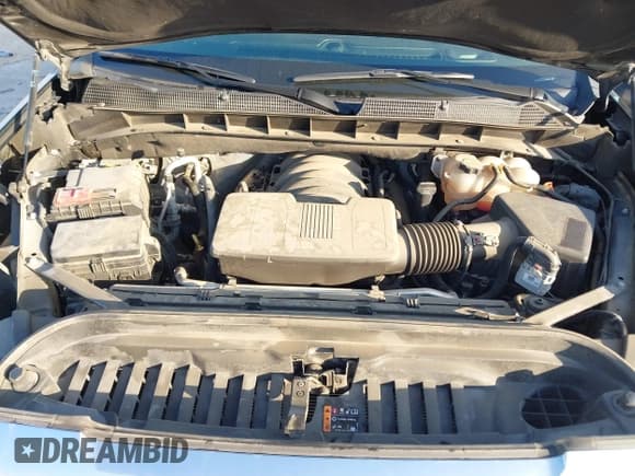 ✅ 2020 GMC Sierra 1500 Denali • VIN: 3GTP8FED4LG417417 • Lot: 43512432. Wystawiony na IAAI z przebiegiem 65 122 mil. Bezpłatny archiwum sprzedaży aukcyjnych z USA i szczegółowy raport historii pojazdu na DreamBid. Zdjęcie 10.