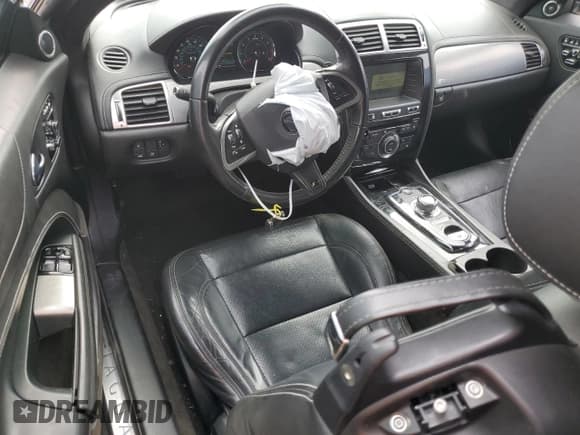 ✅ 2014 Jaguar XK XKR • VIN: SAJWA4EC6EMB54251 • Lot: 59484864. Wystawiony na Copart z przebiegiem 75 773 mil. Bezpłatny archiwum sprzedaży aukcyjnych z USA i szczegółowy raport historii pojazdu na DreamBid. Zdjęcie 8.