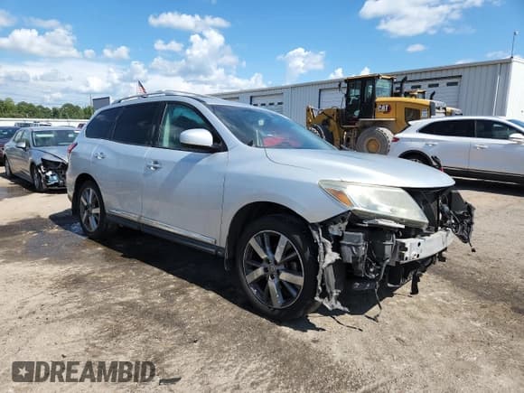 ✅ 2015 Nissan Pathfinder SL • VIN: 5N1AR2MN3FC720634 • Lot: 64653595. Listed on Copart with 135,987 mi. Free auction sales archive from the USA and detailed vehicle history report at DreamBid. Image 4.