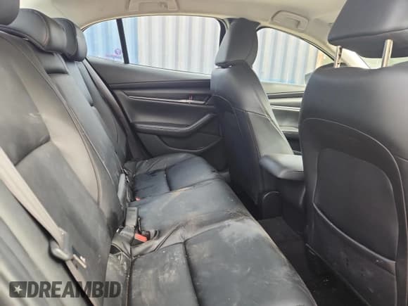 ✅ 2021 Mazda 3 Select • VIN: JM1BPABL9M1324033 • Lot: 86297605. Listed on Copart with 93,347 mi. Free auction sales archive from the USA and detailed vehicle history report at DreamBid. Image 10.