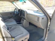 ✅ 2000 Chevrolet Silverado 1500 LS • VIN: 1GCEK19T5YE359393 • Lot: 43527102. Listed on IAAI with 63,780 mi. Free auction sales archive from the USA and detailed vehicle history report at DreamBid. Image 5.