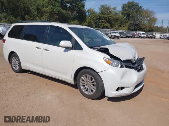 ✅ 2016 Toyota Sienna XLE • VIN: 5TDYK3DC5GS759947 • Лот: 43501068. Опубликован ранее на IAAI с пробегом 194 054 миль. Бесплатный доступ к архиву аукционных продаж из США и подробный отчёт об истории автомобиля на DreamBid. Изображение 1.