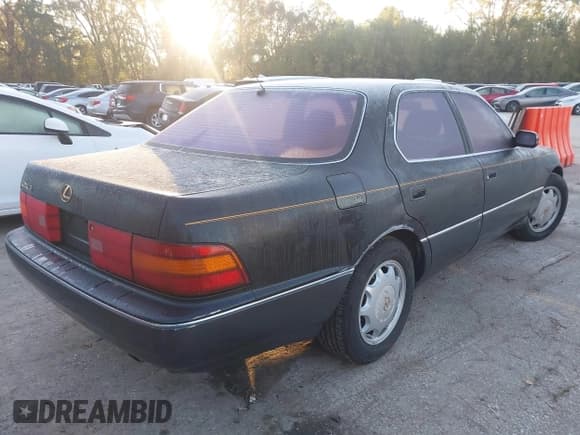✅ 1994 Lexus LS • VIN: JT8UF11E6R0198224 • Лот: 43573908. Опубликован ранее на IAAI с пробегом 238 339 миль. Бесплатный доступ к архиву аукционных продаж из США и подробный отчёт об истории автомобиля на DreamBid. Изображение 4.