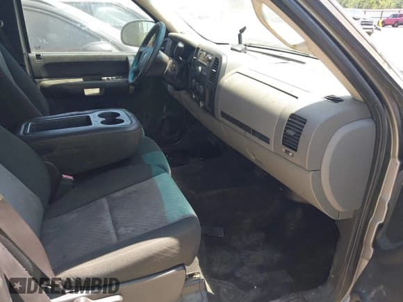 ✅ 2009 GMC Sierra 1500 SL • VIN: 2GTEC19C091128840 • Лот: 42819854. Опубликован ранее на IAAI с пробегом 290 467 миль. Бесплатный доступ к архиву аукционных продаж из США и подробный отчёт об истории автомобиля на DreamBid. Изображение 5.