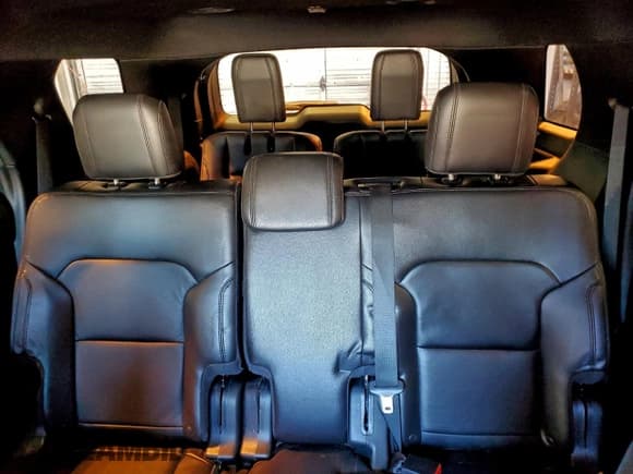 ✅ 2018 Ford Explorer XLT • VIN: 1FM5K7D88JGB17242 • Lot: 94464765. Listed on Copart with 160,751 mi. Free auction sales archive from the USA and detailed vehicle history report at DreamBid. Image 10.