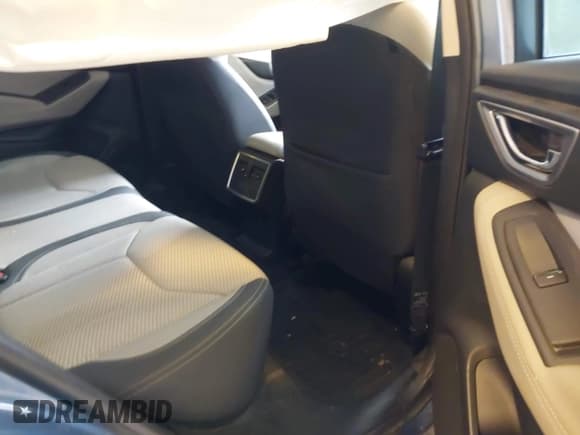 ✅ 2022 Subaru Forester Premium • VIN: JF2SKADC8NH429409 • Lot: 43525215. Wystawiony na IAAI z przebiegiem 71 015 mil. Bezpłatny archiwum sprzedaży aukcyjnych z USA i szczegółowy raport historii pojazdu na DreamBid. Zdjęcie 8.