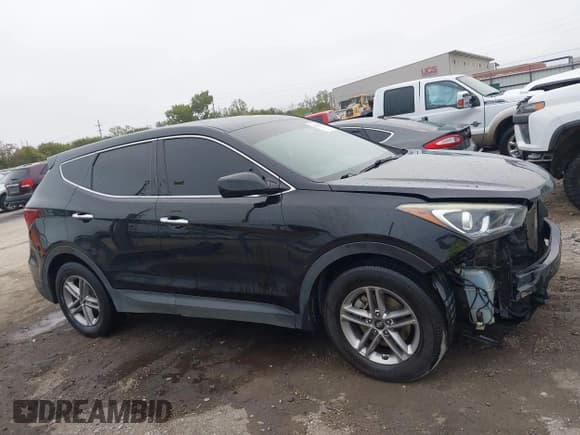 ✅ 2017 Hyundai Santa Fe 2.4L • VIN: 5NMZTDLB7HH044706 • Lot: 43368498. Listed on IAAI with 121,125 mi. Free auction sales archive from the USA and detailed vehicle history report at DreamBid. Image 13.