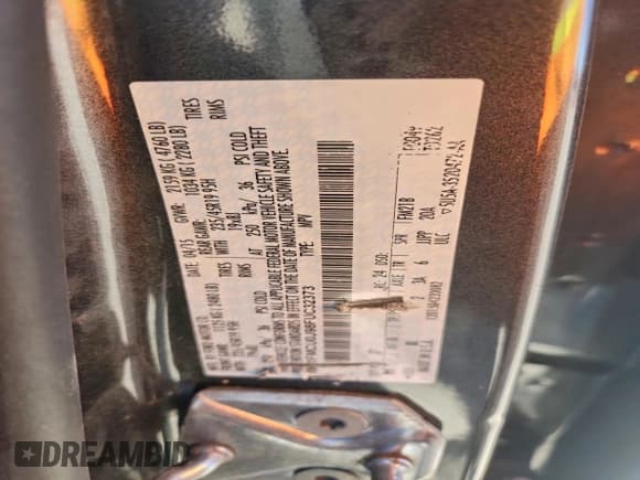 ✅ 2015 Ford Escape Titanium • VIN: 1FMCU0J98FUC32373 • Lot: 94688845. Wystawiony na Copart z przebiegiem 154 096 mil. Bezpłatny archiwum sprzedaży aukcyjnych z USA i szczegółowy raport historii pojazdu na DreamBid. Zdjęcie 13.