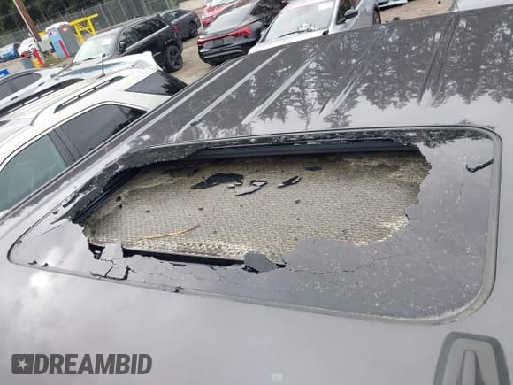 ✅ 2015 Chevrolet Silverado 2500HD LTZ • VIN: 1GC1KWE86FF572504 • Лот: 43583882. Опубликован ранее на IAAI с пробегом 157 933 миль. Бесплатный доступ к архиву аукционных продаж из США и подробный отчёт об истории автомобиля на DreamBid. Изображение 6.