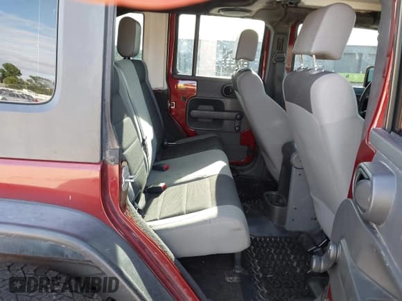 ✅ 2007 Jeep Wrangler X • VIN: 1J4GA39167L107341 • Lot: 43072556. Listed on IAAI with Not provided. Free auction sales archive from the USA and detailed vehicle history report at DreamBid. Image 8.