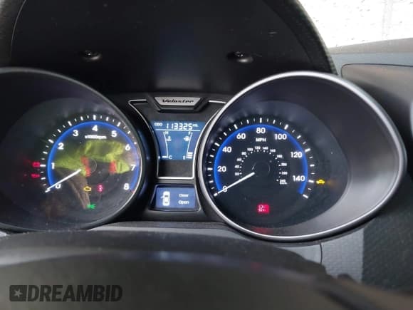 ✅ 2014 Hyundai Veloster Turbo • VIN: KMHTC6AE9EU185825 • Lot: 41371770. Wystawiony na IAAI z przebiegiem 113 325 mil. Bezpłatny archiwum sprzedaży aukcyjnych z USA i szczegółowy raport historii pojazdu na DreamBid. Zdjęcie 7.