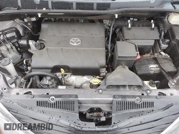 ✅ 2013 Toyota Sienna LE • VIN: 5TDKK3DC8DS311980 • Lot: 90360415. Wystawiony na Copart z przebiegiem 87 854 mil. Bezpłatny archiwum sprzedaży aukcyjnych z USA i szczegółowy raport historii pojazdu na DreamBid. Zdjęcie 11.