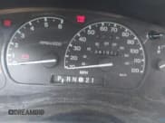 ✅ 2000 Ford Explorer XLS • VIN: 1FMZU62X3YUB73486 • Lot: 42542833. Wystawiony na IAAI z przebiegiem 241 572 mil. Bezpłatny archiwum sprzedaży aukcyjnych z USA i szczegółowy raport historii pojazdu na DreamBid. Zdjęcie 7.