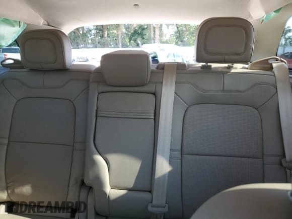 ✅ 2023 Lincoln Corsair Reserve • VIN: 5LMCJ2DA7PUL08738 • Lot: 70394605. Wystawiony na Copart z przebiegiem 19 561 mil. Bezpłatny archiwum sprzedaży aukcyjnych z USA i szczegółowy raport historii pojazdu na DreamBid. Zdjęcie 10.