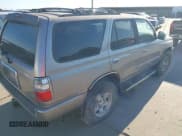 ✅ 2002 Toyota 4Runner SR5 • VIN: JT3GN86R620220013 • Lot: 43613005. Listed on IAAI with 310,021 mi. Free auction sales archive from the USA and detailed vehicle history report at DreamBid. Image 4.