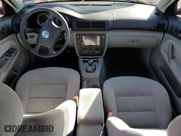 ✅ 2003 Volkswagen Passat GL • VIN: WVWMD63B03P032786 • Лот: 82619915. Опубликован ранее на Copart с пробегом Не указан. Бесплатный доступ к архиву аукционных продаж из США и подробный отчёт об истории автомобиля на DreamBid. Изображение 8.