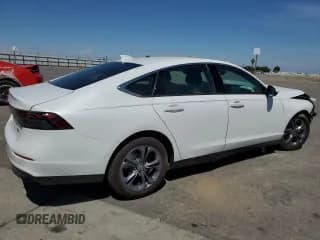 ✅ 2025 Honda Accord EX-L • VIN: 1HGCY2F65SA043826 • Лот: 66964315. Опубликован ранее на Copart с пробегом 4 977 миль. Бесплатный доступ к архиву аукционных продаж из США и подробный отчёт об истории автомобиля на DreamBid. Изображение 3.