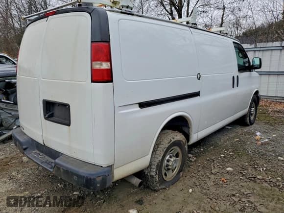 ✅ 2014 Chevrolet Express Cargo • VIN: 1GCZGTCA8E1203390 • Lot: 93376385. Listed on Copart with 188,842 mi. Free auction sales archive from the USA and detailed vehicle history report at DreamBid. Image 3.