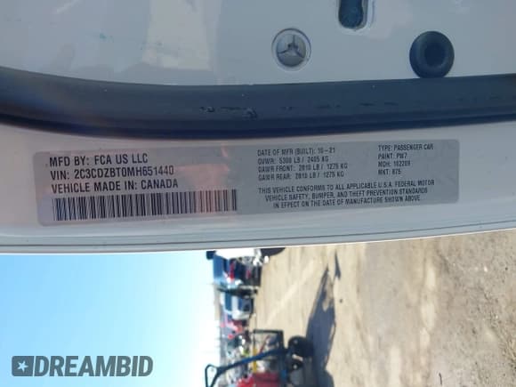 ✅ 2021 Dodge Challenger R/T • VIN: 2C3CDZBT0MH651440 • Lot: 43581247. Wystawiony na IAAI z przebiegiem 18 078 mil. Bezpłatny archiwum sprzedaży aukcyjnych z USA i szczegółowy raport historii pojazdu na DreamBid. Zdjęcie 9.