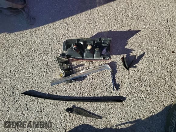 ✅ 2000 GMC Sierra 1500 SLE • VIN: 1GTEK14T5YZ346093 • Лот: 85654524. Опубликован ранее на Copart с пробегом 211 460 миль. Бесплатный доступ к архиву аукционных продаж из США и подробный отчёт об истории автомобиля на DreamBid. Изображение 13.