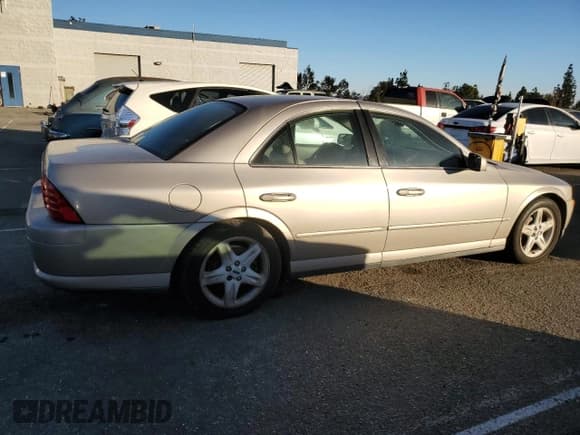 ✅ 2000 Lincoln LS • VIN: 1LNHM86S2YY817946 • Lot: 85547134. Listed on Copart with 169,978 mi. Free auction sales archive from the USA and detailed vehicle history report at DreamBid. Image 3.