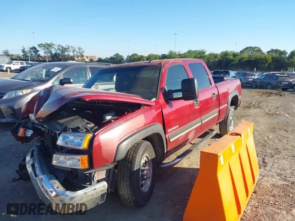✅ 2005 Chevrolet Silverado 2500HD LS • VIN: 1GCHK23U35F966564 • Lot: 43402975. Wystawiony na IAAI z przebiegiem 191 257 mil. Bezpłatny archiwum sprzedaży aukcyjnych z USA i szczegółowy raport historii pojazdu na DreamBid. Zdjęcie 14.